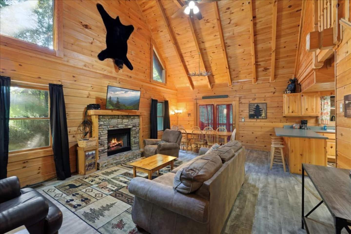 5br Smoky Hot Tub, Games, 1 Mi To Parkway Ferienhaus