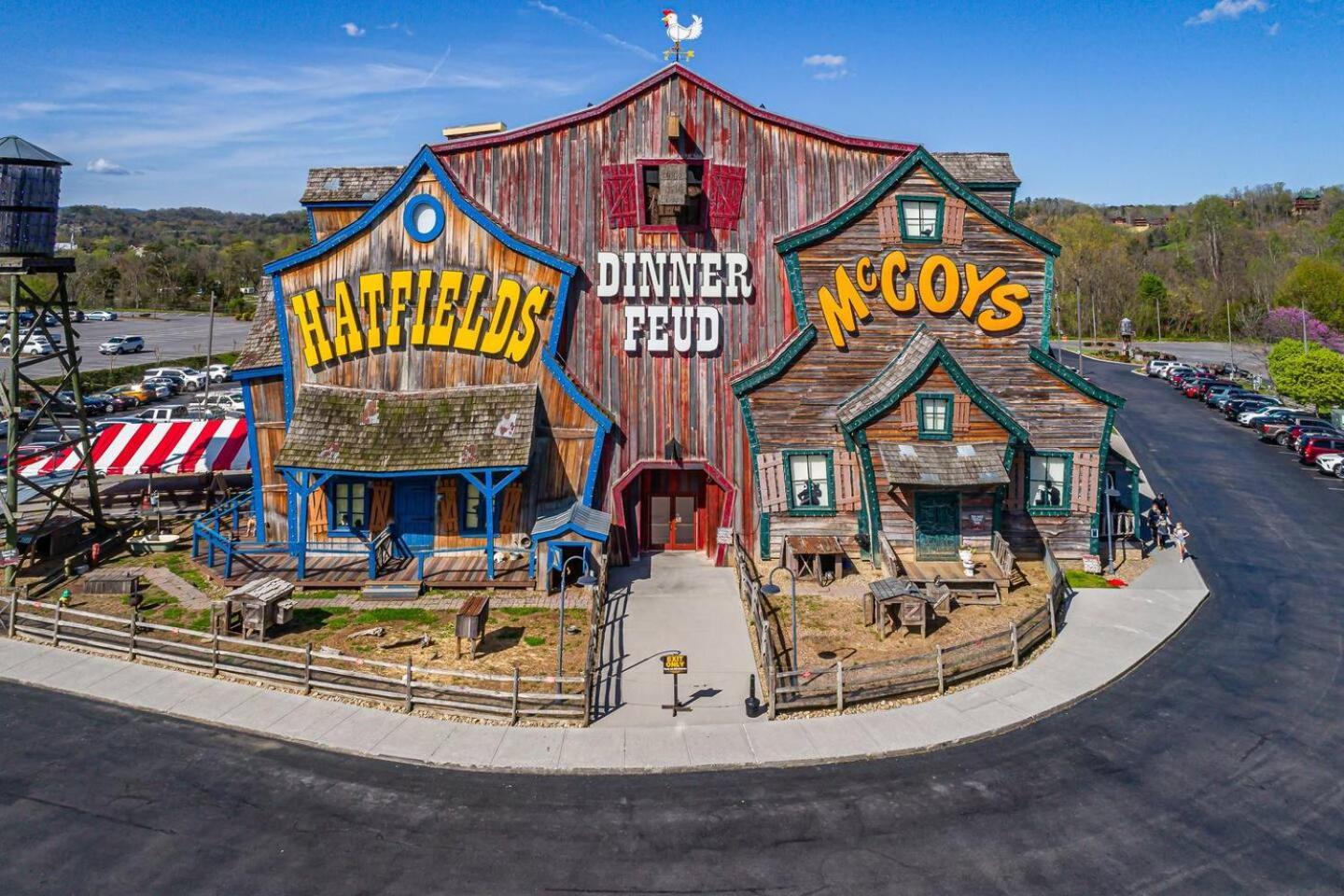 5br Smoky Hot Tub, Games, 1 Mi To Parkway Ferienhaus Pigeon Forge